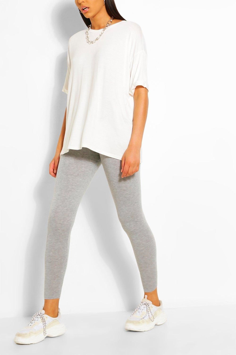 Seamless Grey Leggings – Minimal Design, Maximum Comfort